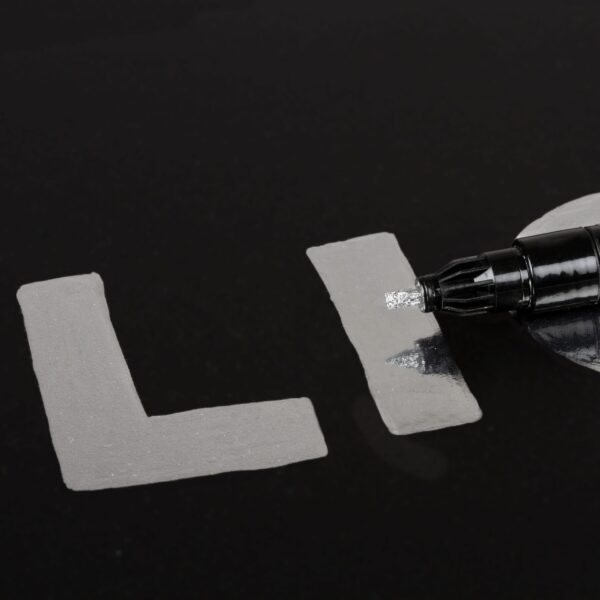 Molotow liquid chrome calligraphy marker